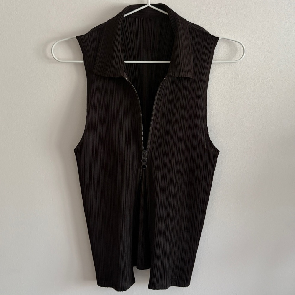Pleats Please Dark Brown Collared Sleeveless Zip … - image 3
